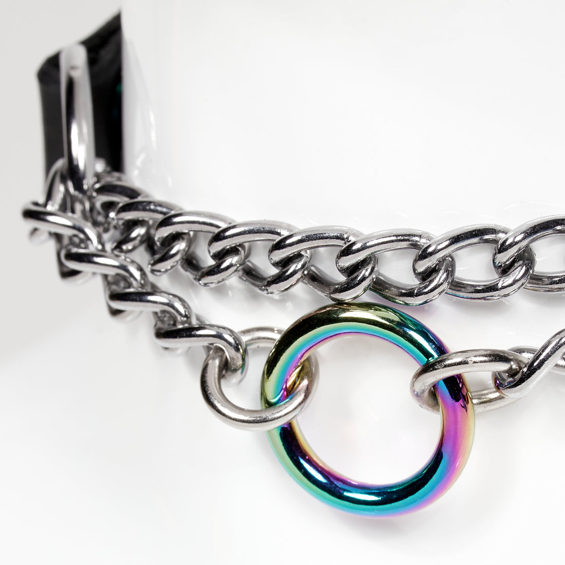 Martingale choker rainbow closeup