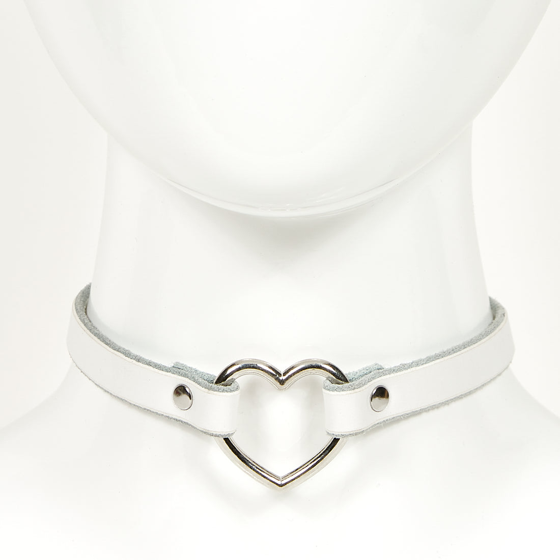 heart choker white front